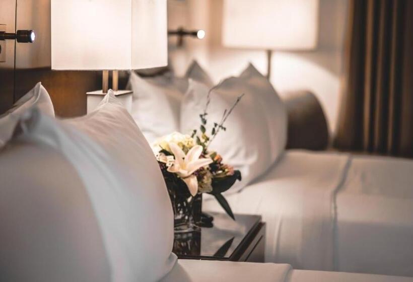 ホテル Lord Elgin