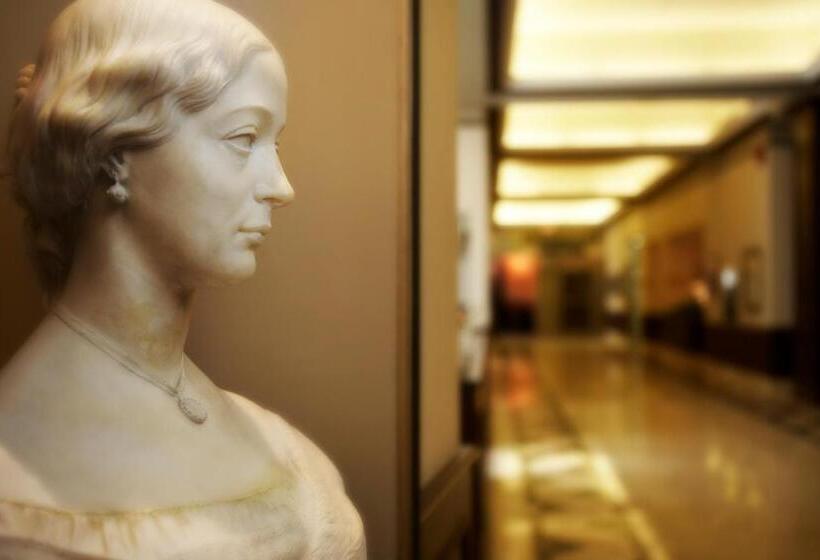 ホテル Lord Elgin