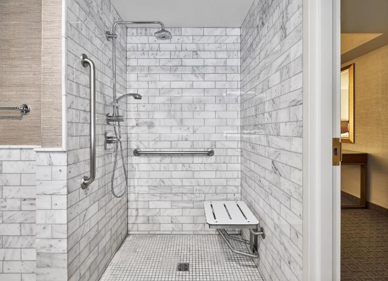 ホテル Lord Elgin