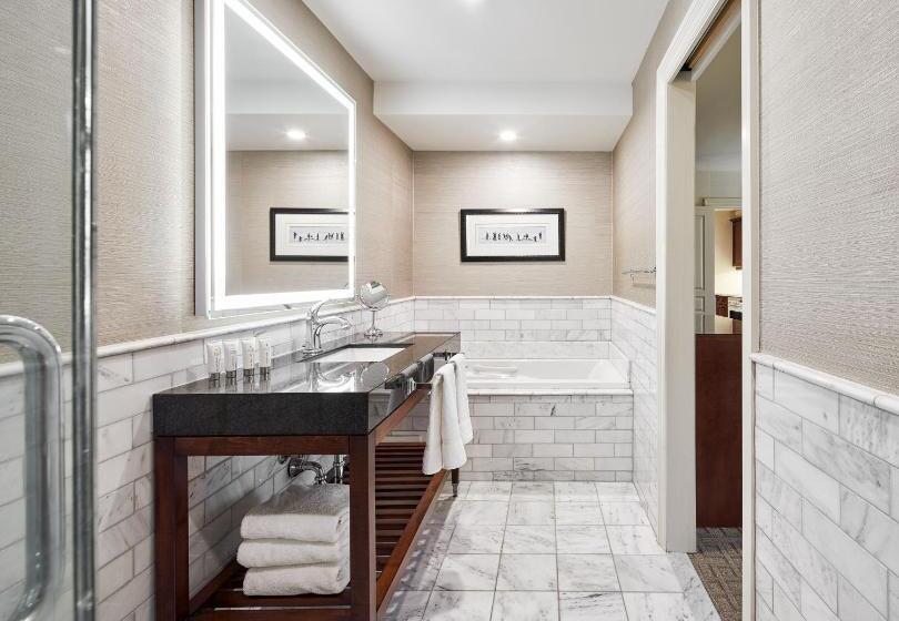 ホテル Lord Elgin