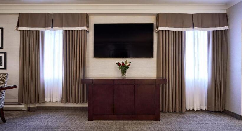 ホテル Lord Elgin