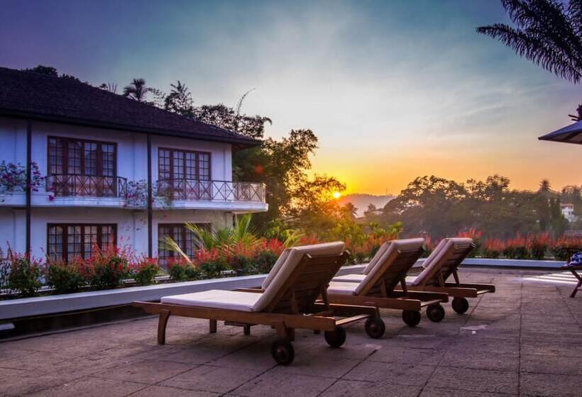 호텔 Mahaweli Reach