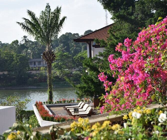 호텔 Mahaweli Reach