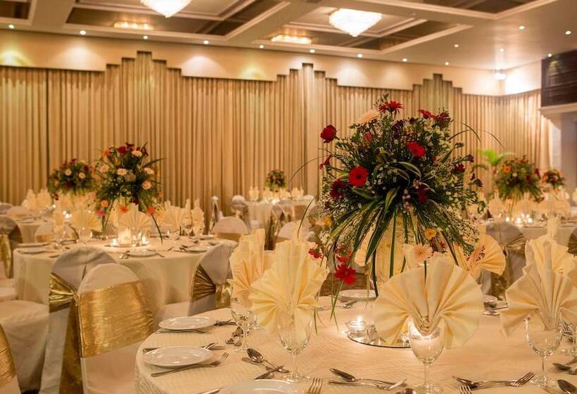 호텔 Mahaweli Reach