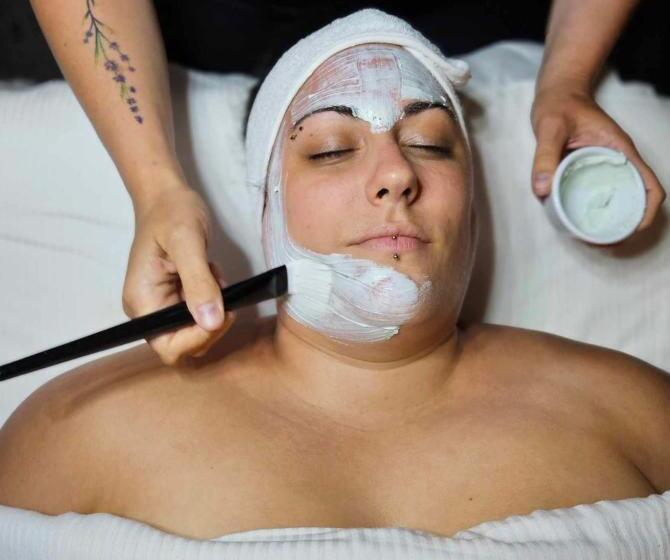 Отель Le Manoir Du Lac Delage