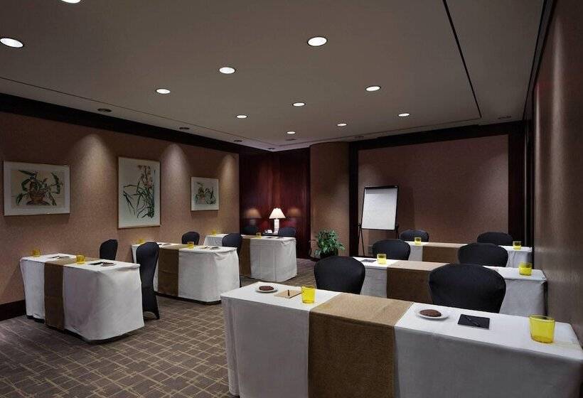 Metropolitan Hotel Vancouver