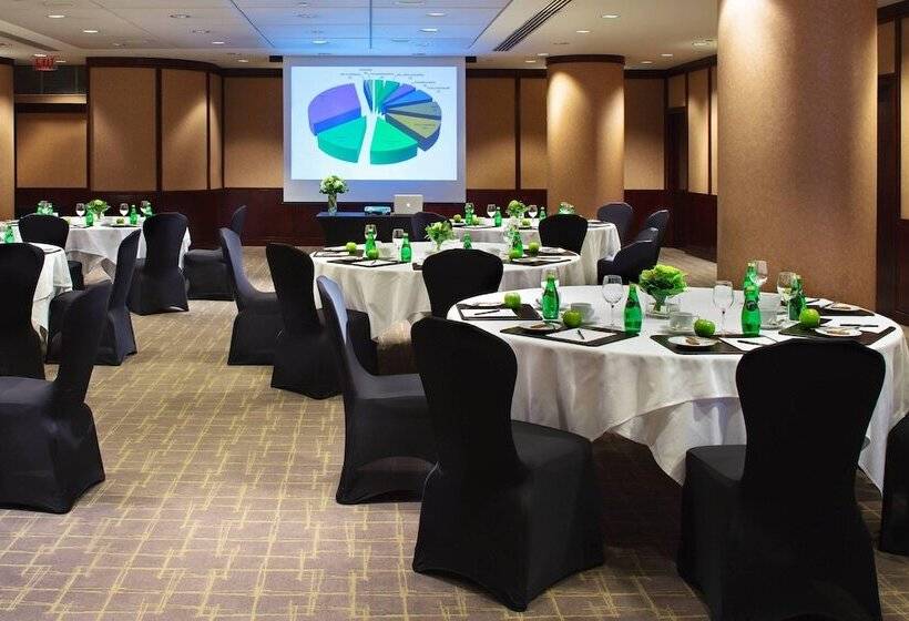 Metropolitan Hotel Vancouver