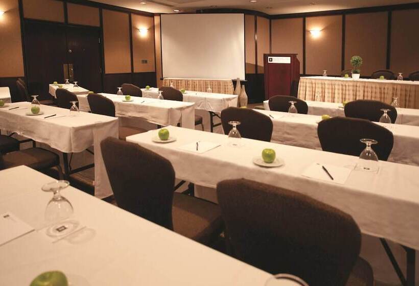 Metropolitan Hotel Vancouver