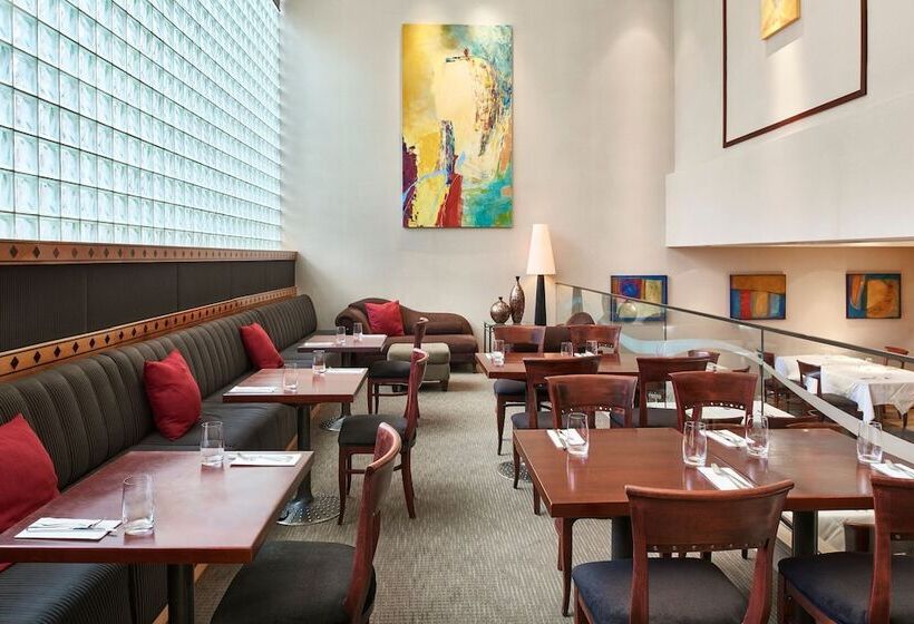 Metropolitan Hotel Vancouver