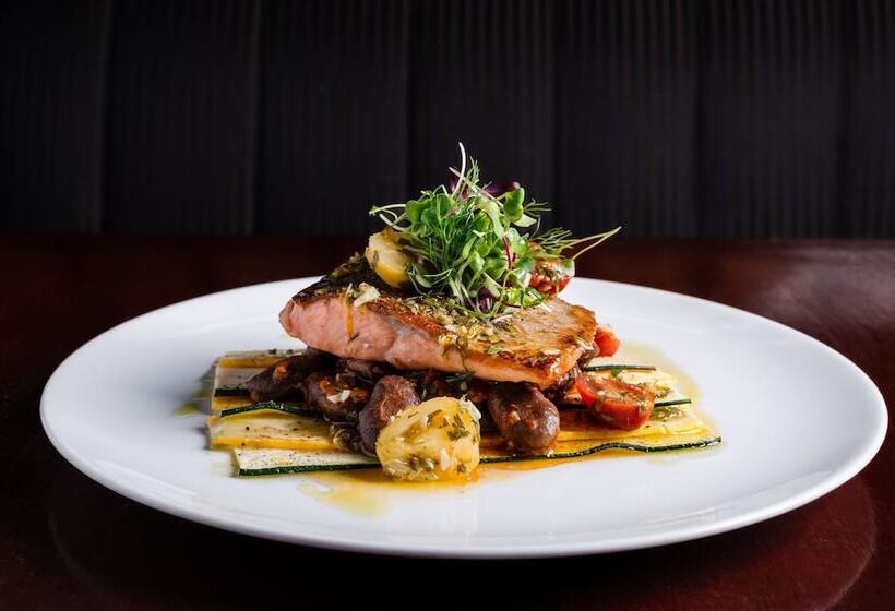 Metropolitan Hotel Vancouver