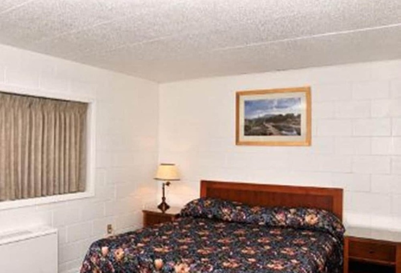 هتل Moosejaw Inn