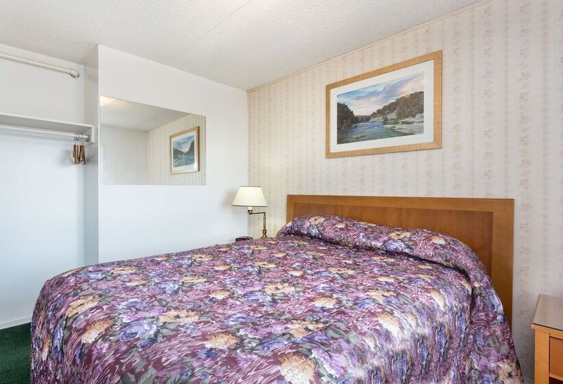 Отель Moosejaw Inn