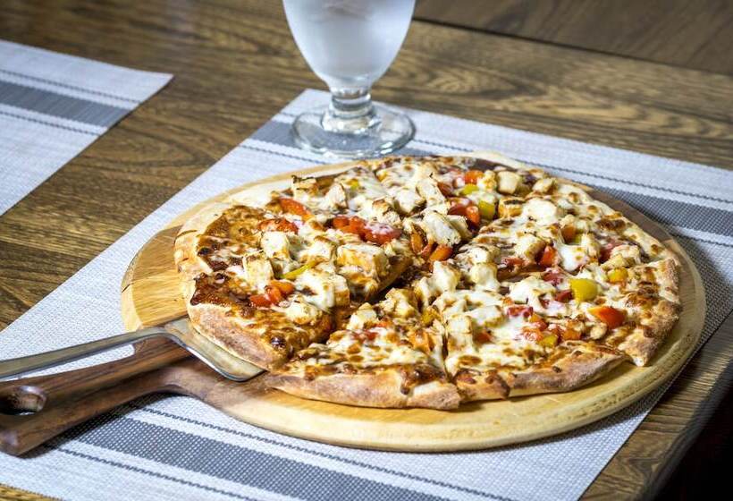 Отель Mount Peyton Resort & Conference Centre