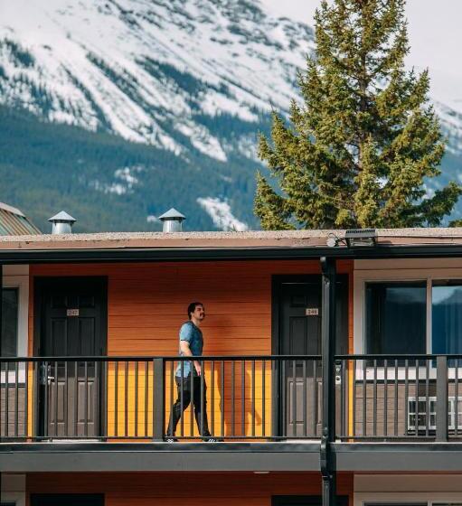 ホテル Mount Robson Inn