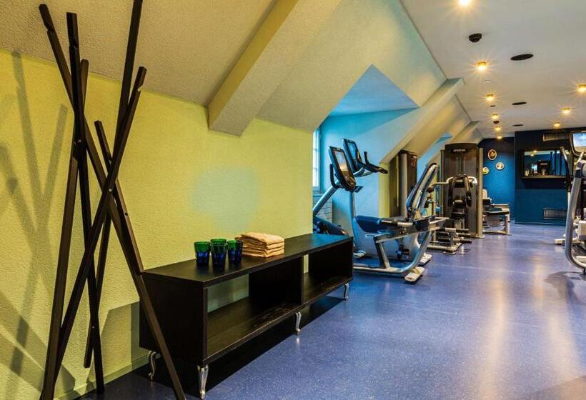 ホテル NH Bern The Bristol