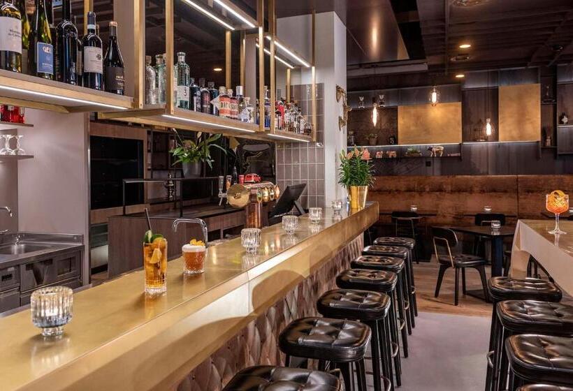 ホテル NH Bern The Bristol