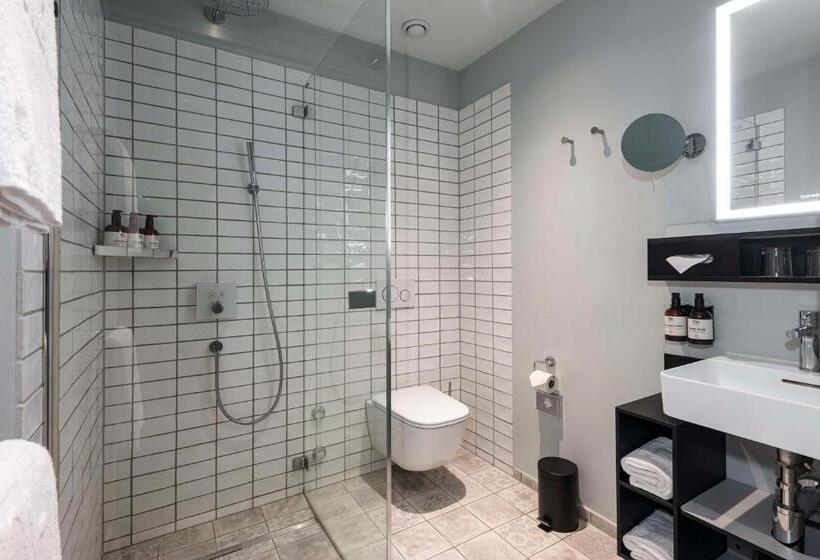 ホテル NH Bern The Bristol