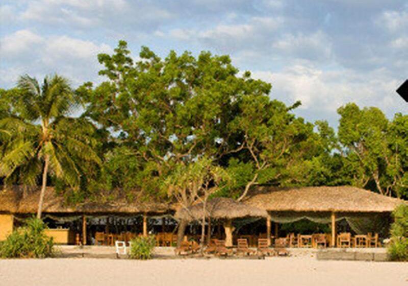 ホテル Nilaveli Beach