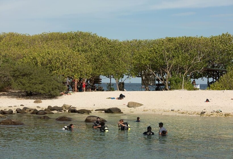 ホテル Nilaveli Beach