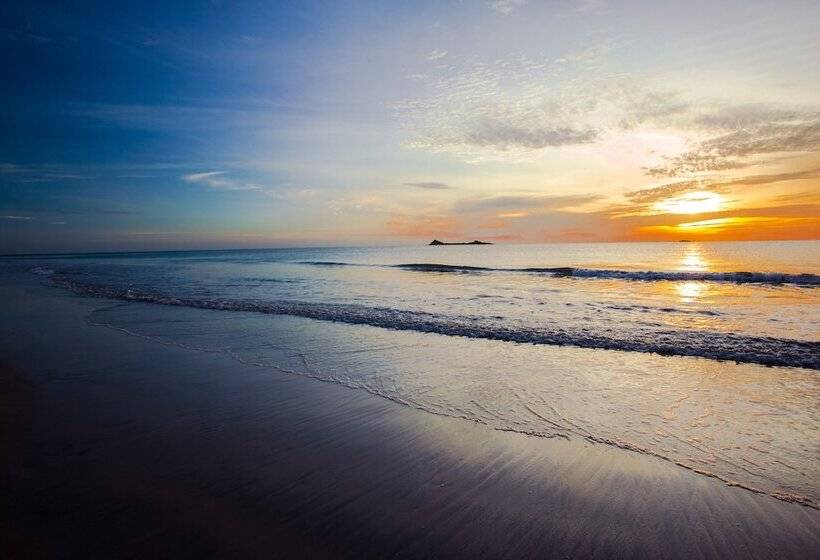 ホテル Nilaveli Beach