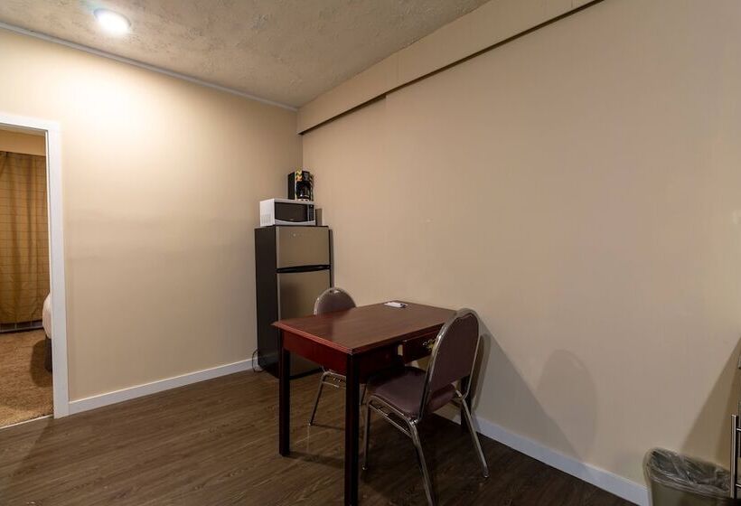 فندق North Star Inn & Suites