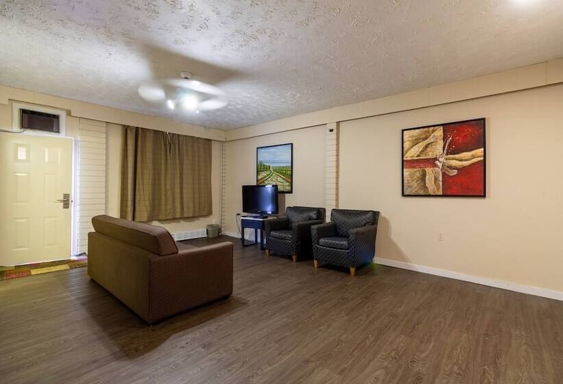 فندق North Star Inn & Suites