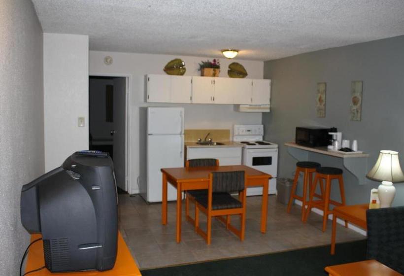 호텔 Northwoods Inn & Suites