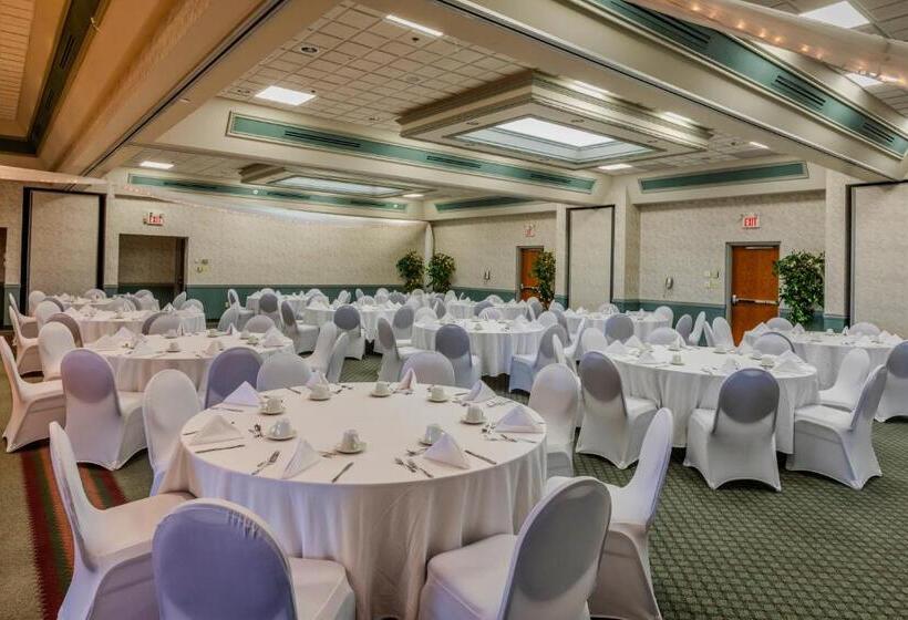 فندق Old Orchard Inn