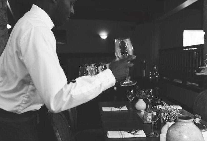 בית מלון כפרי Old Stone Inn Boutique