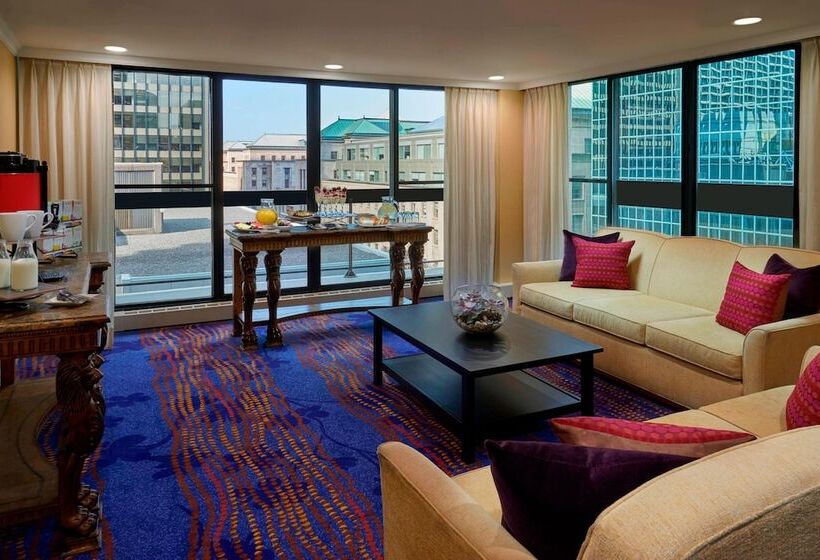 Отель Ottawa Marriott