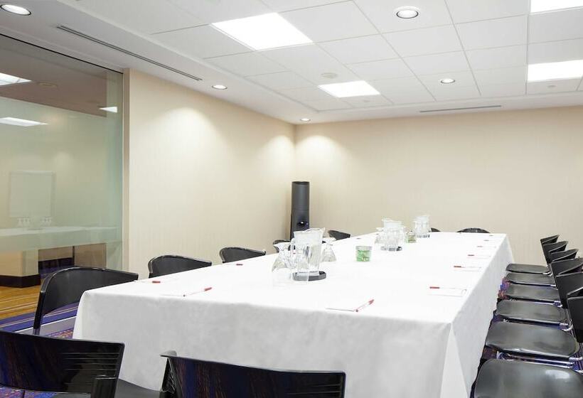 Отель Ottawa Marriott