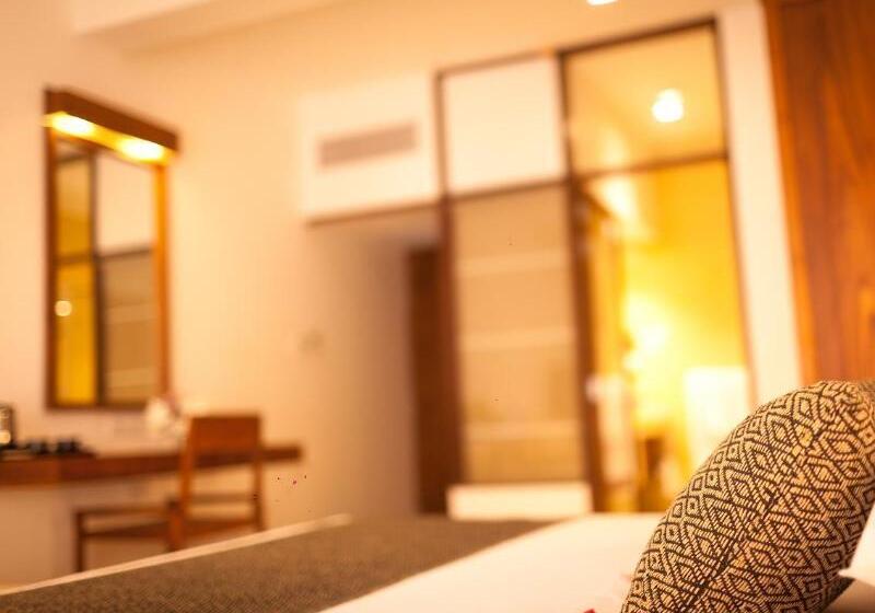 Отель Pandanus Beach Resort & Spa