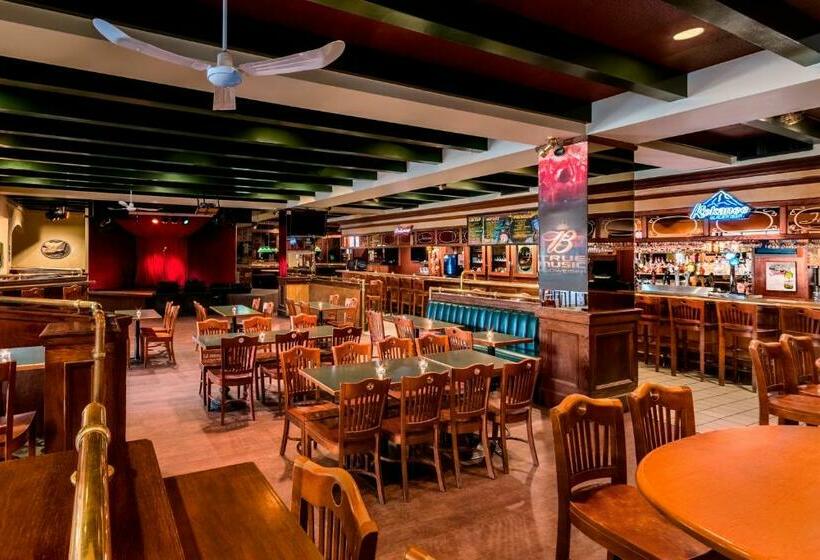 فندق Park Inn & Suites By Radisson