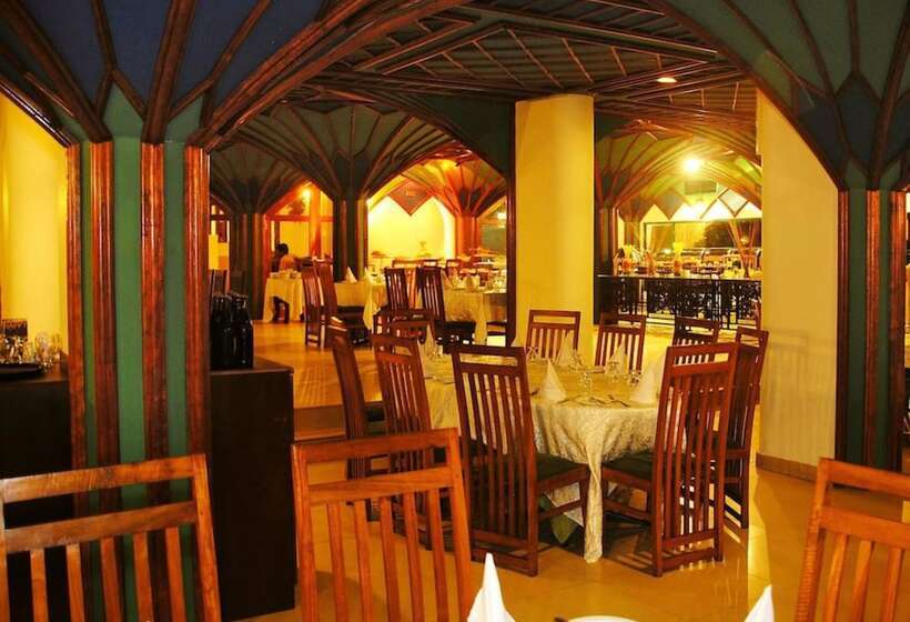 Отель Peacock Beach Resort & Spa