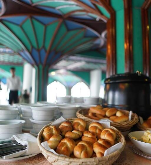 Отель Peacock Beach Resort & Spa