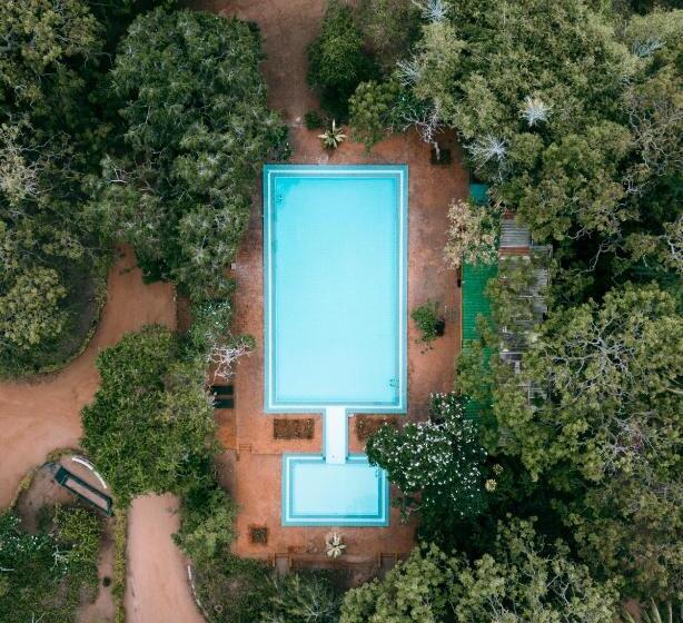 Отель Peacock Beach Resort & Spa