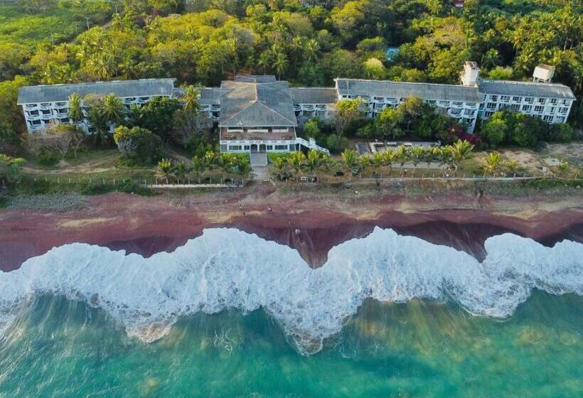 Отель Peacock Beach Resort & Spa