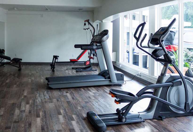 ホテル Penticton, Independent