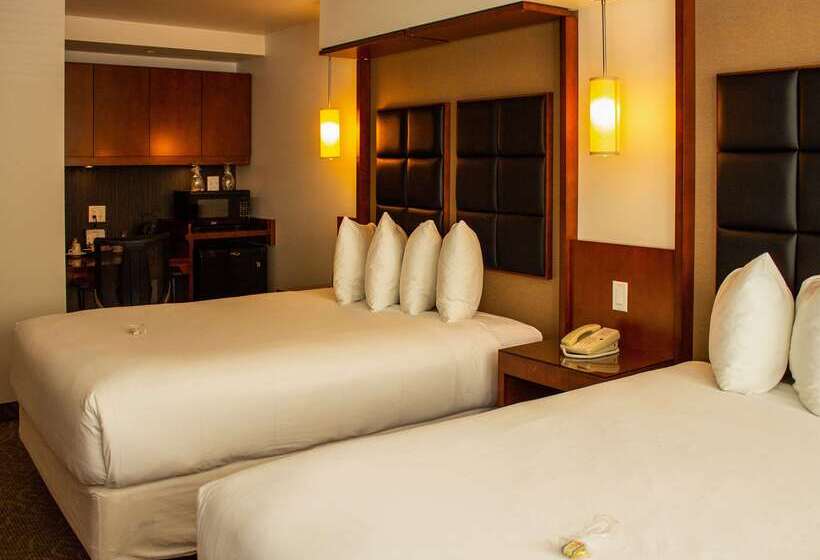 ホテル Penticton, Independent