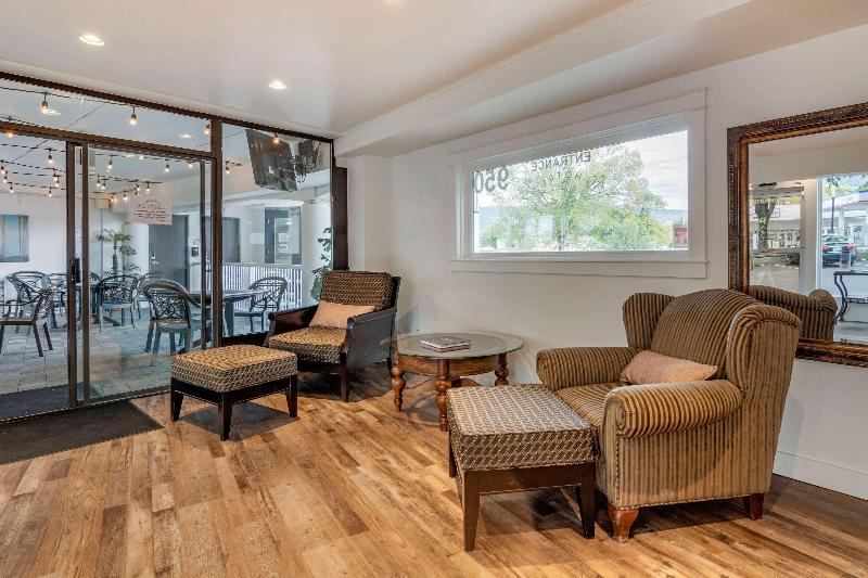 ホテル Penticton, Independent