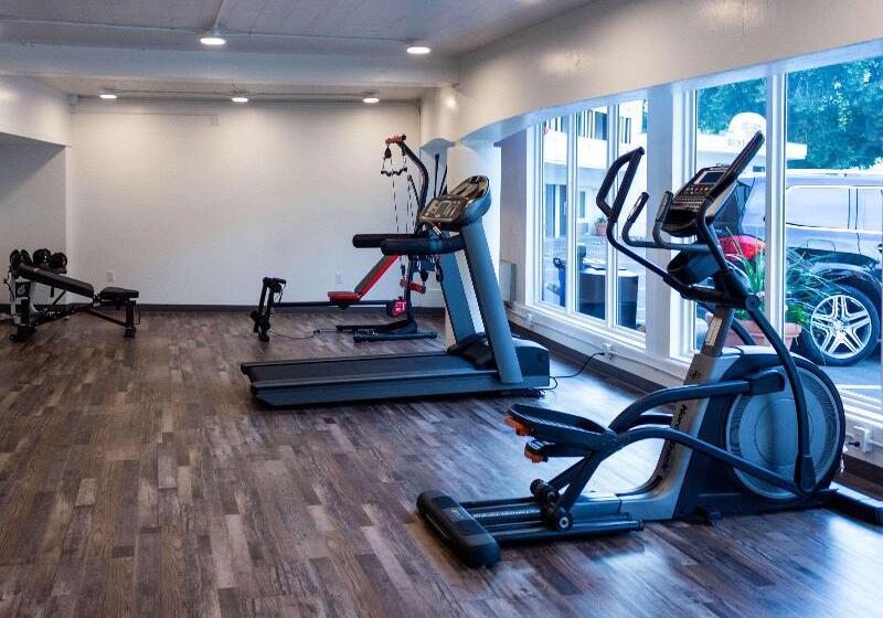 ホテル Penticton, Independent