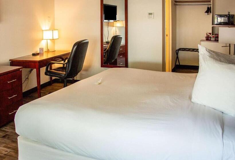 ホテル Penticton, Independent