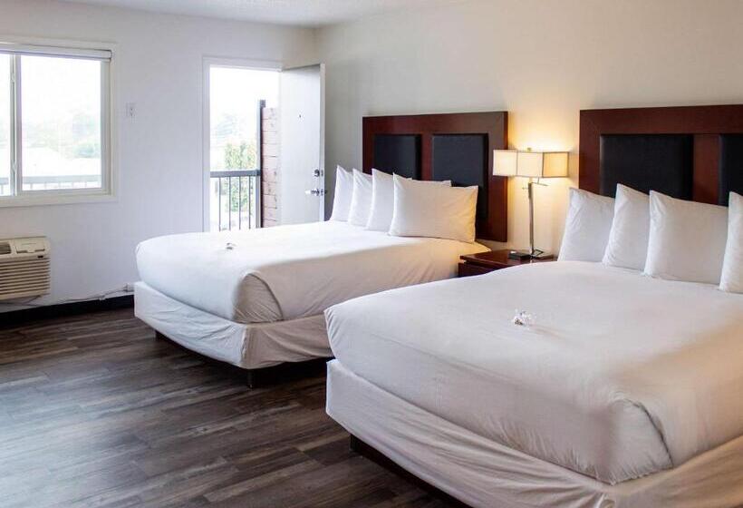 ホテル Penticton, Independent