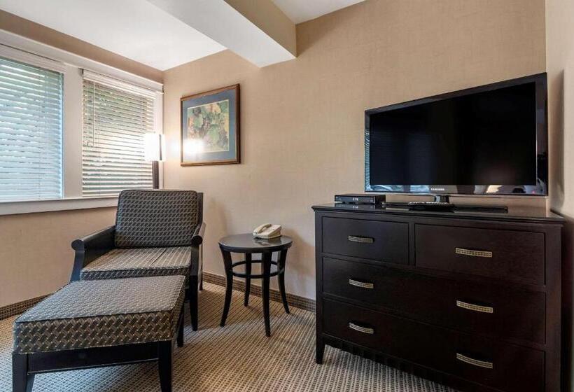 ホテル Penticton, Independent