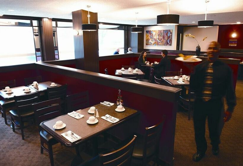 ホテル Place Louis Riel Suite