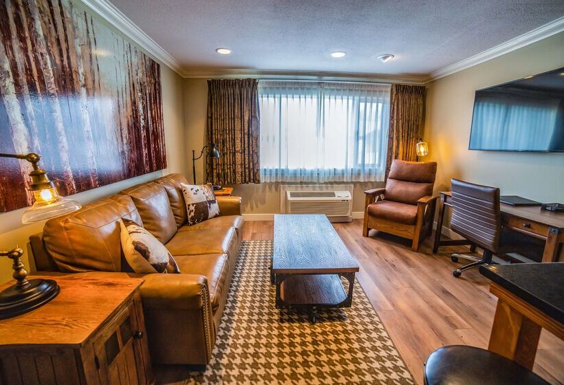 Prestige Hudson Bay Lodge & Conference Centre, Worldhotels Crafted Collection