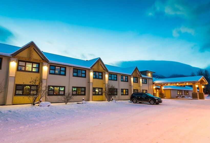 Prestige Hudson Bay Lodge & Conference Centre, Worldhotels Crafted Collection