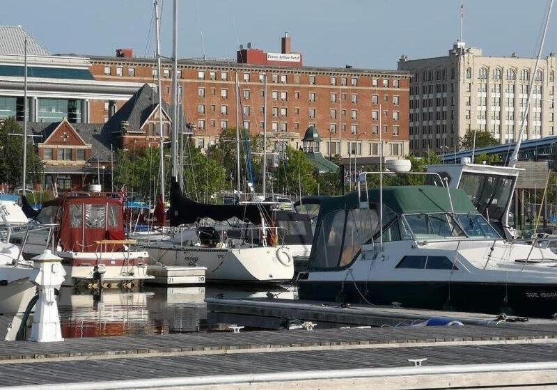 Prince Arthur Waterfront Hotel & Suites