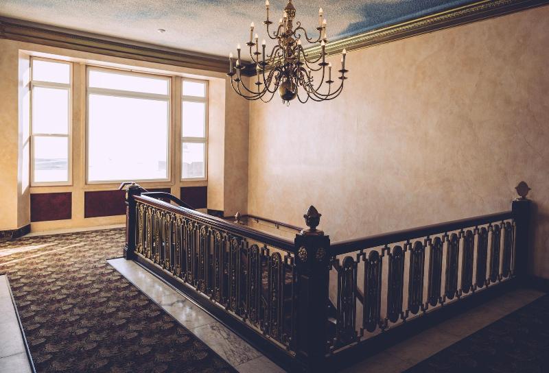 Prince Arthur Waterfront Hotel & Suites