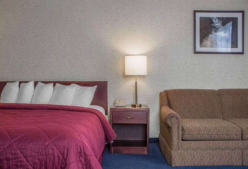Quality Hotel & Suites Woodstock